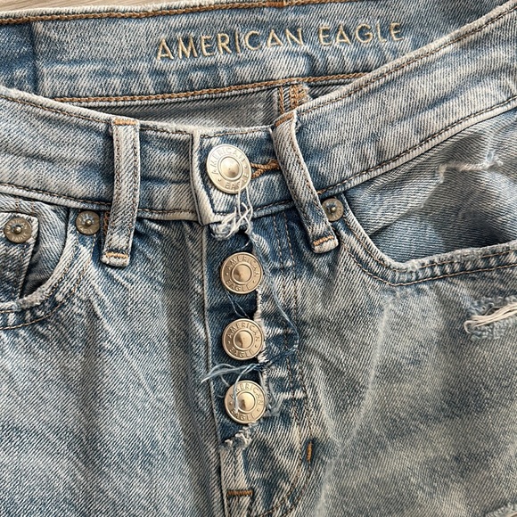 American Eagle Ripped '90s Boyfriend
Jean
X-short size 000 **not 00** - Picture 4 of 7